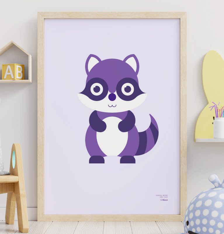 Primer plano de un póster de estilo minimalista de un mapache apoyado en una pared y en la habitación de un niño.